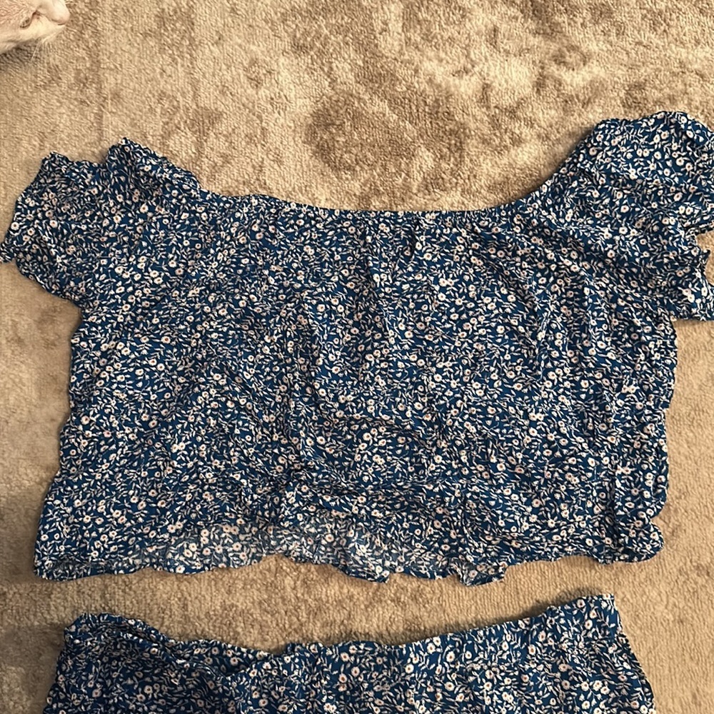 Crop skirt set​ - Picture 3 of 4